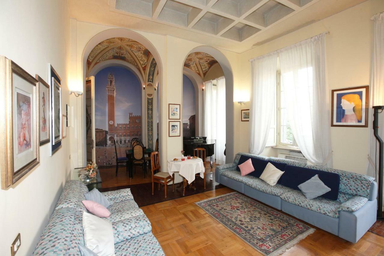 Residenza D'Epoca Montanini Bed & Breakfast Siena Exterior photo